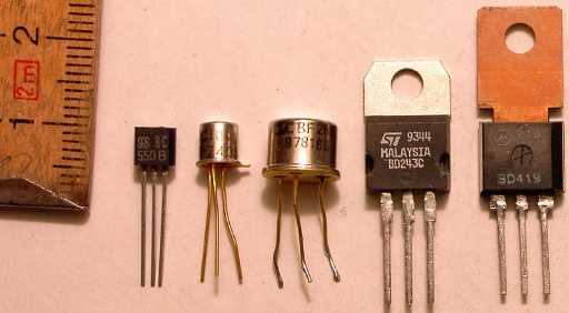 File:Bipolar transistors Silicium based 1990.jpg