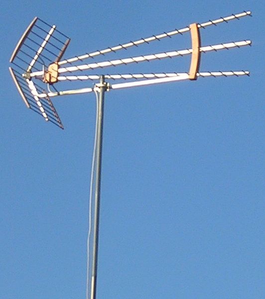 File:UHF Communication UHF Antenna Attribution.jpg