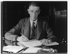 Image:225px-Vannevar_Bush_portrait.jpg
