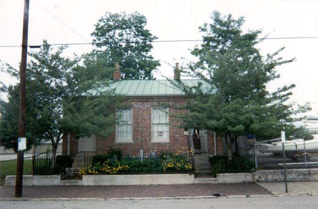 File:Edison Home in Louisville, KY, USA 2709a.jpg