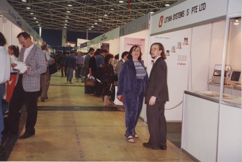 File:6270-002 - Martha Sloan and Irv Engelson in Russia, 1993.jpg